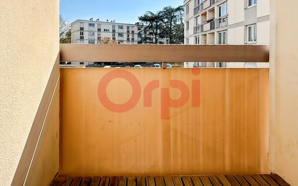Appartement à vendre    1 pièce • 30,62 m2 Bron