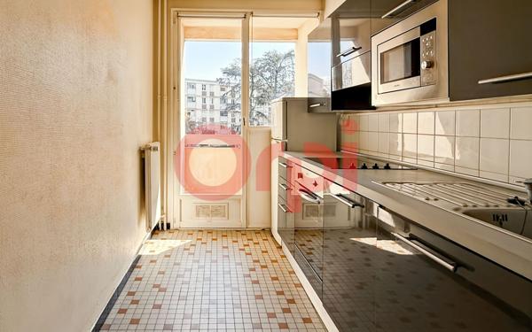 Appartement à vendre    1 pièce • 30,62 m2 Bron
