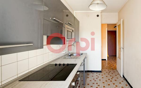 Appartement à vendre    1 pièce • 30,62 m2 Bron