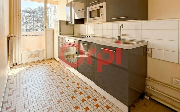 Appartement à vendre    1 pièce • 30,62 m2 Bron