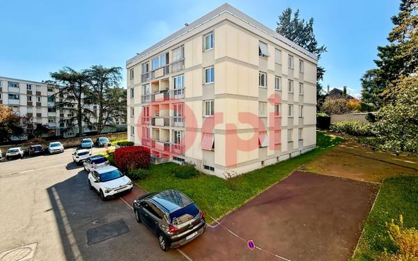 Appartement à vendre    1 pièce • 30,62 m2 Bron