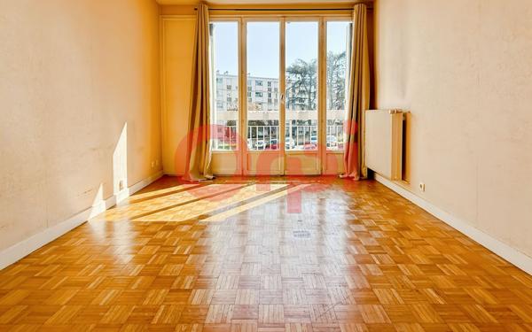 Appartement à vendre    1 pièce • 30,62 m2 Bron