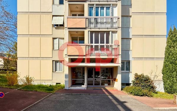 Appartement à vendre    1 pièce • 30,62 m2 Bron