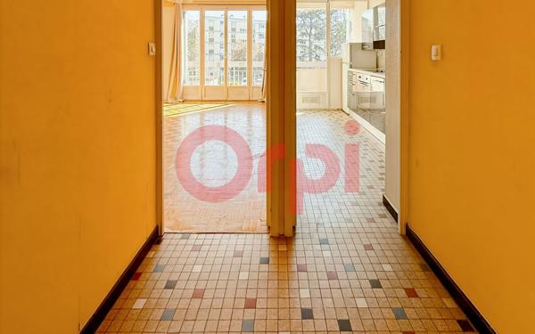 Appartement à vendre    1 pièce • 30,62 m2 Bron