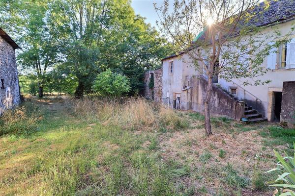 Maison à rénover à Maleville - Fort potentiel