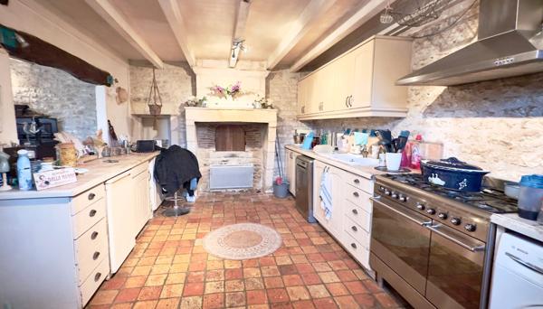 joli maison en pierres