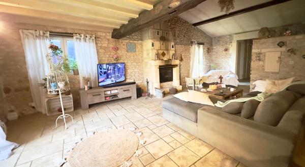 joli maison en pierres