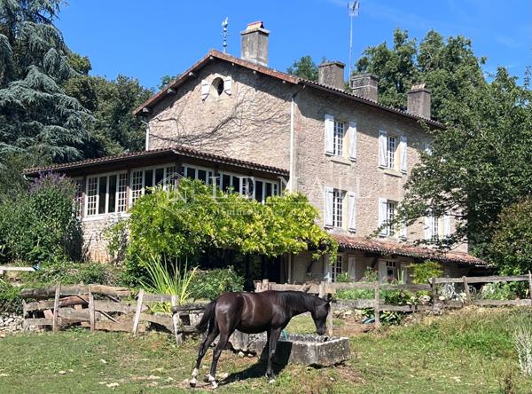 Propriété de campagne datant du XVIIIe siècle en Sud Vienne