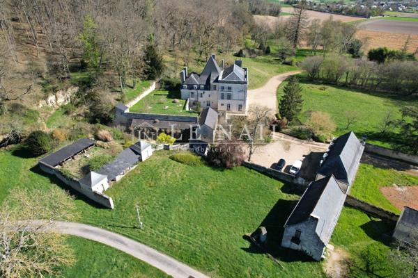 Château XIXème et son domaine de 291 hectares en Vallée de la Loire angevine