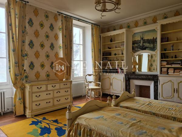 Château XIXème et son domaine de 291 hectares en Vallée de la Loire angevine