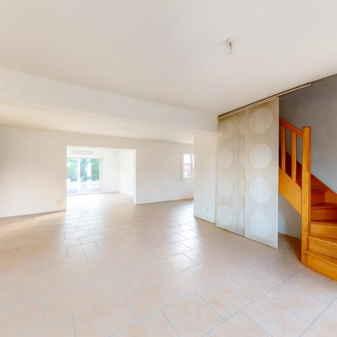 Maison à étage de 2009, 4 chambres, fonctionnelle et lumineuse