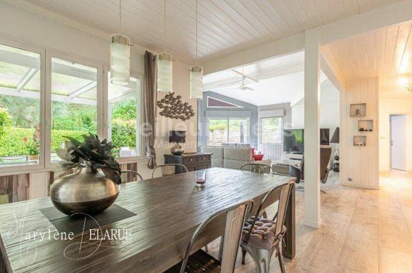 Charmante maison contemporaine en bois nichée dans la verdure - La Brède