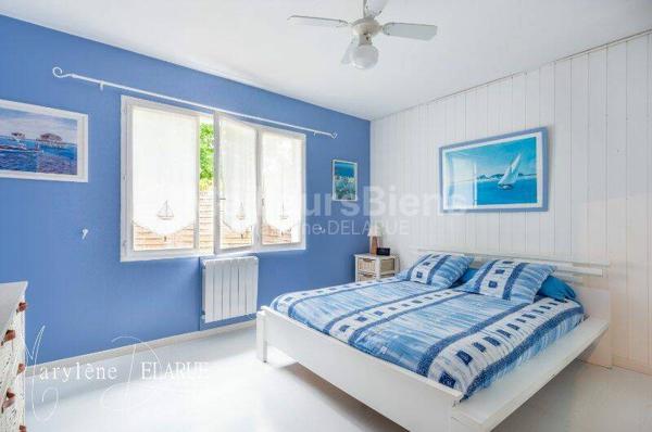 Charmante maison contemporaine en bois nichée dans la verdure - La Brède