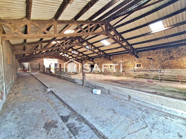 Corps de ferme 168m2 sur 1,4 Hectare - Dépendances et Tout-à-l'égout