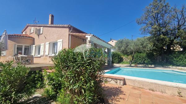 Lorgues (83510) Maison 5 pièces 3/4 chambres avec piscine, garage à 1 kilomètre du centre de Lorgues...