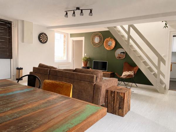? Nouveauté à découvrir ! Le charme du duplex en plein cœur d'Abbeville, à seulement 20 minutes de la Baie de Somme !
