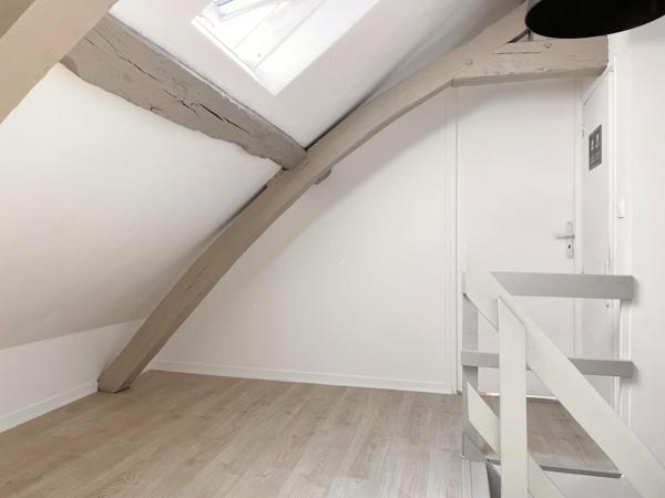 ? Nouveauté à découvrir ! Le charme du duplex en plein cœur d'Abbeville, à seulement 20 minutes de la Baie de Somme !