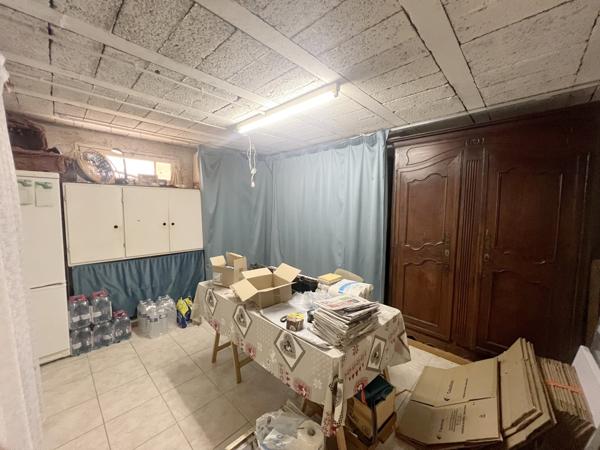 Maison
                                                                                                                                                                                                                                                                                                                        6 pièce(s)                                                                                                                                                                                                          4 chambre(s)                                                                                                                                                                                                          130  m²