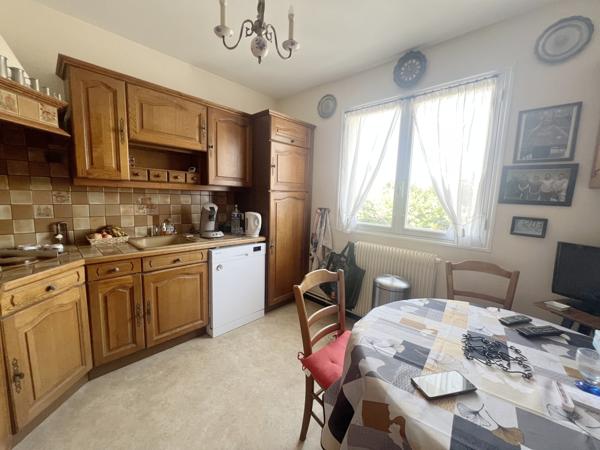 Maison
                                                                                                                                                                                                                                                                                                                        6 pièce(s)                                                                                                                                                                                                          4 chambre(s)                                                                                                                                                                                                          130  m²