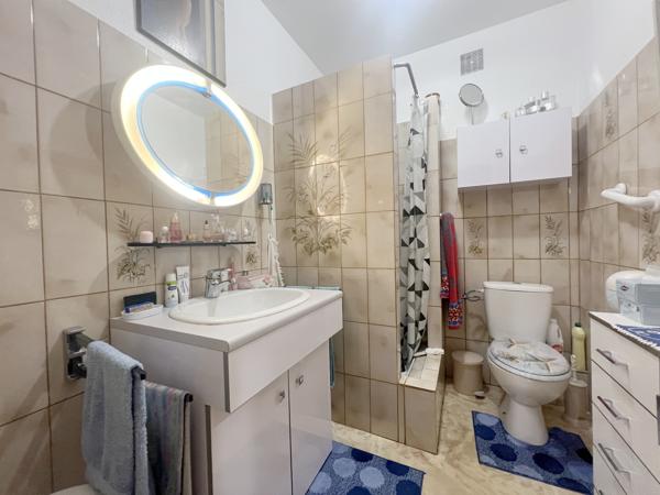Maison
                                                                                                                                                                                                                                                                                                                        6 pièce(s)                                                                                                                                                                                                          4 chambre(s)                                                                                                                                                                                                          130  m²