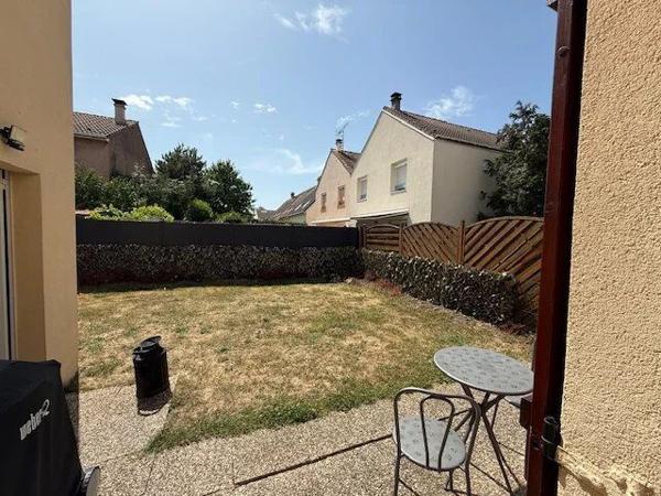 Vente                                                      Maison
                        
                     4 pièces                      72 m2                     à Combs-la-Ville