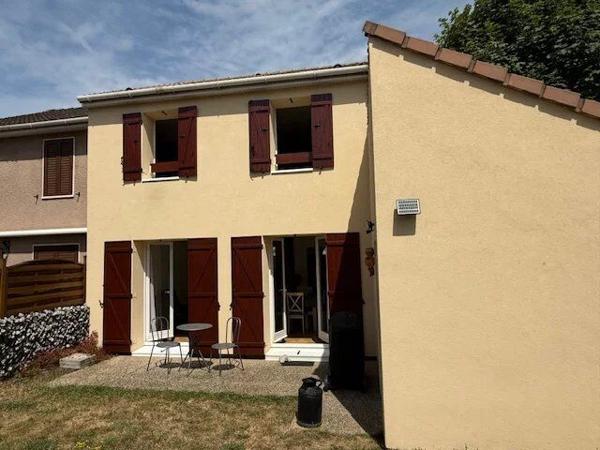 Vente                                                      Maison
                        
                     4 pièces                      72 m2                     à Combs-la-Ville