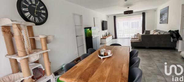 Maison 6 pièces de 115 m² à Pierry (51530)