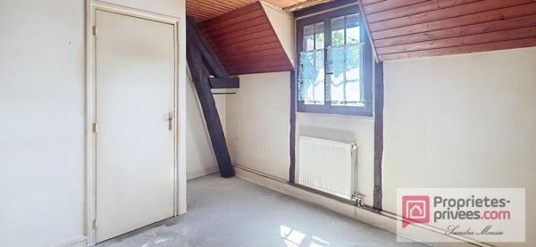 Maison de charme avec terrasse et beau potentiel