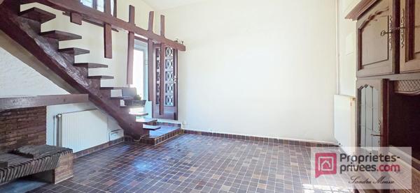 Maison de charme avec terrasse et beau potentiel