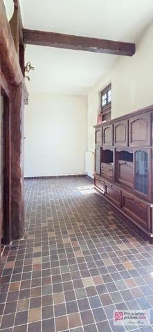 Maison de charme avec terrasse et beau potentiel