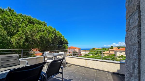 PROPRIANO, appartement de standing de type 4 de 101 m2 terrasse vue mer 2 places de parking