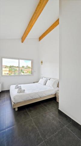 PROPRIANO, appartement de standing de type 4 de 101 m2 terrasse vue mer 2 places de parking