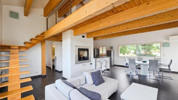 PROPRIANO, appartement de standing de type 4 de 101 m2 terrasse vue mer 2 places de parking