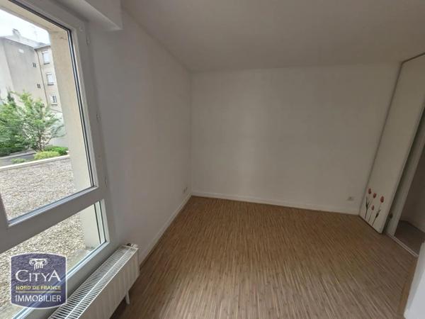 Appartement à louer 3 pièces 68.49m² Douai (59500)