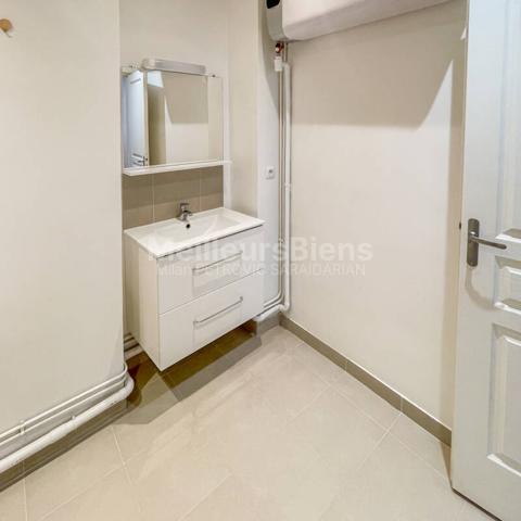 Paris 2ème - À LOUER - 2 pièces rénové de 37,31 m²