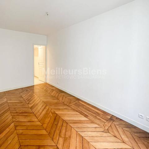 Paris 2ème - À LOUER - 2 pièces rénové de 37,31 m²