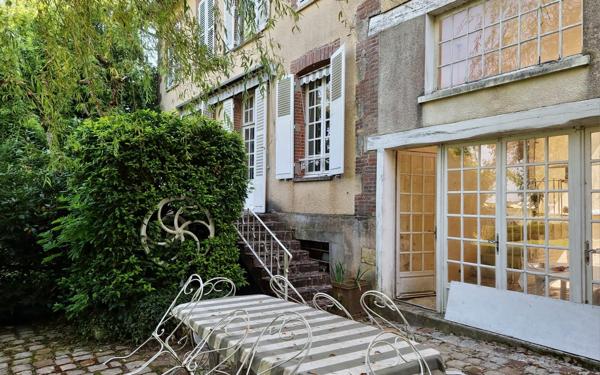 Maison à vendre    8 pièces •  Provins