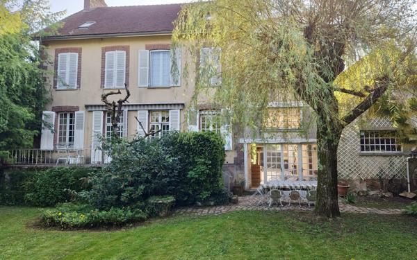 Maison à vendre    8 pièces •  Provins