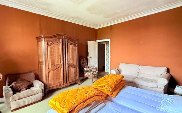 Maison à vendre    8 pièces •  Provins