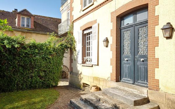Maison à vendre    8 pièces •  Provins