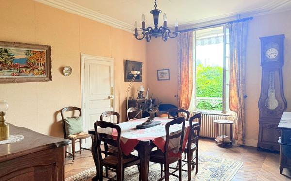 Maison à vendre    8 pièces •  Provins
