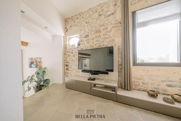 Castries (34160) Ancien moulin à eau du XIXe siècle de 360 m2 – Domaine rénové avec gîtes classés – 1,1 ha – Proche Montpellie