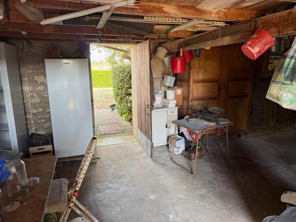 17190 - " Ancienne ferme" - Ensemble Immobilier 10 pièce(s) 147 m2 - LILEAU -