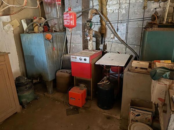 17190 - " Ancienne ferme" - Ensemble Immobilier 10 pièce(s) 147 m2 - LILEAU -