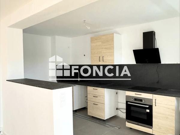 Location Appartement 4 pièces 84.3 m² - FEUILLETIERE TOUR 2 Villars 42390