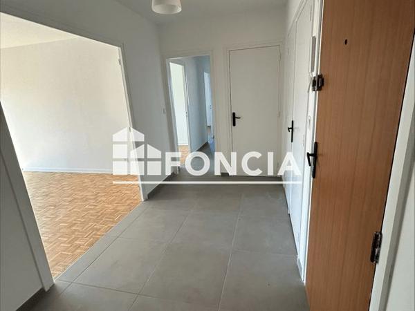 Location Appartement 4 pièces 84.3 m² - FEUILLETIERE TOUR 2 Villars 42390