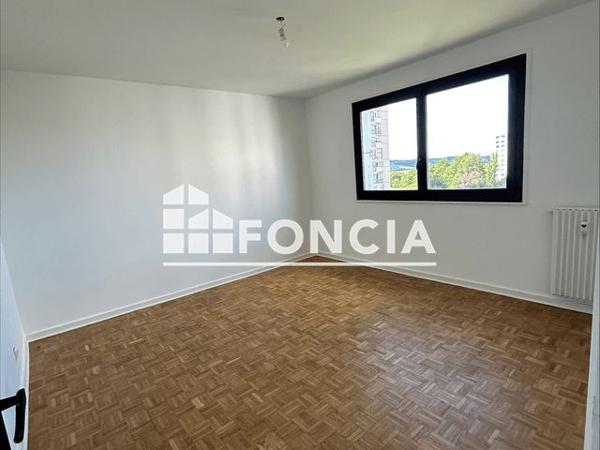 Location Appartement 4 pièces 84.3 m² - FEUILLETIERE TOUR 2 Villars 42390