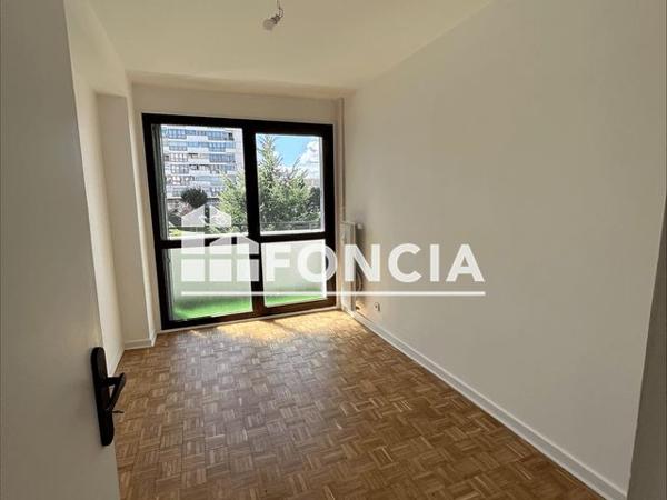 Location Appartement 4 pièces 84.3 m² - FEUILLETIERE TOUR 2 Villars 42390