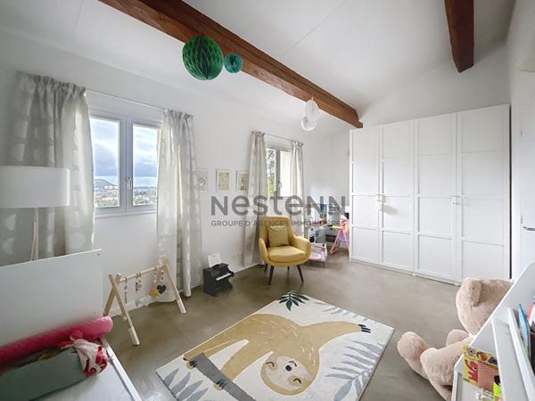 Magnifique Villa T5 de 170 m2 sur un terrain de 1 000m2 - Au calme absolu - Secteur Camoins 13011