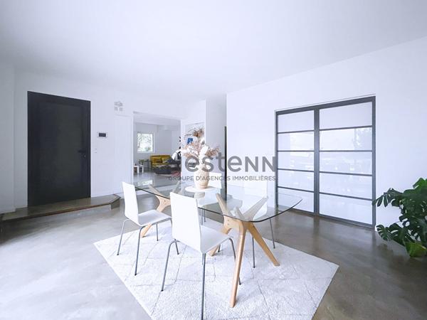 Magnifique Villa T5 de 170 m2 sur un terrain de 1 000m2 - Au calme absolu - Secteur Camoins 13011